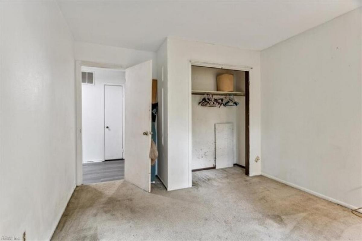 Picture of Home For Sale in Virginia Beach, Virginia, United States