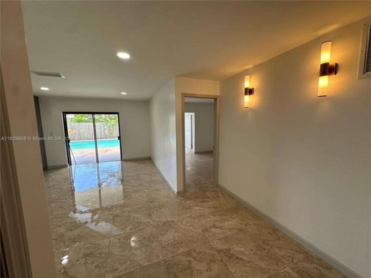 Picture of Home For Sale in North Lauderdale, Florida, United States