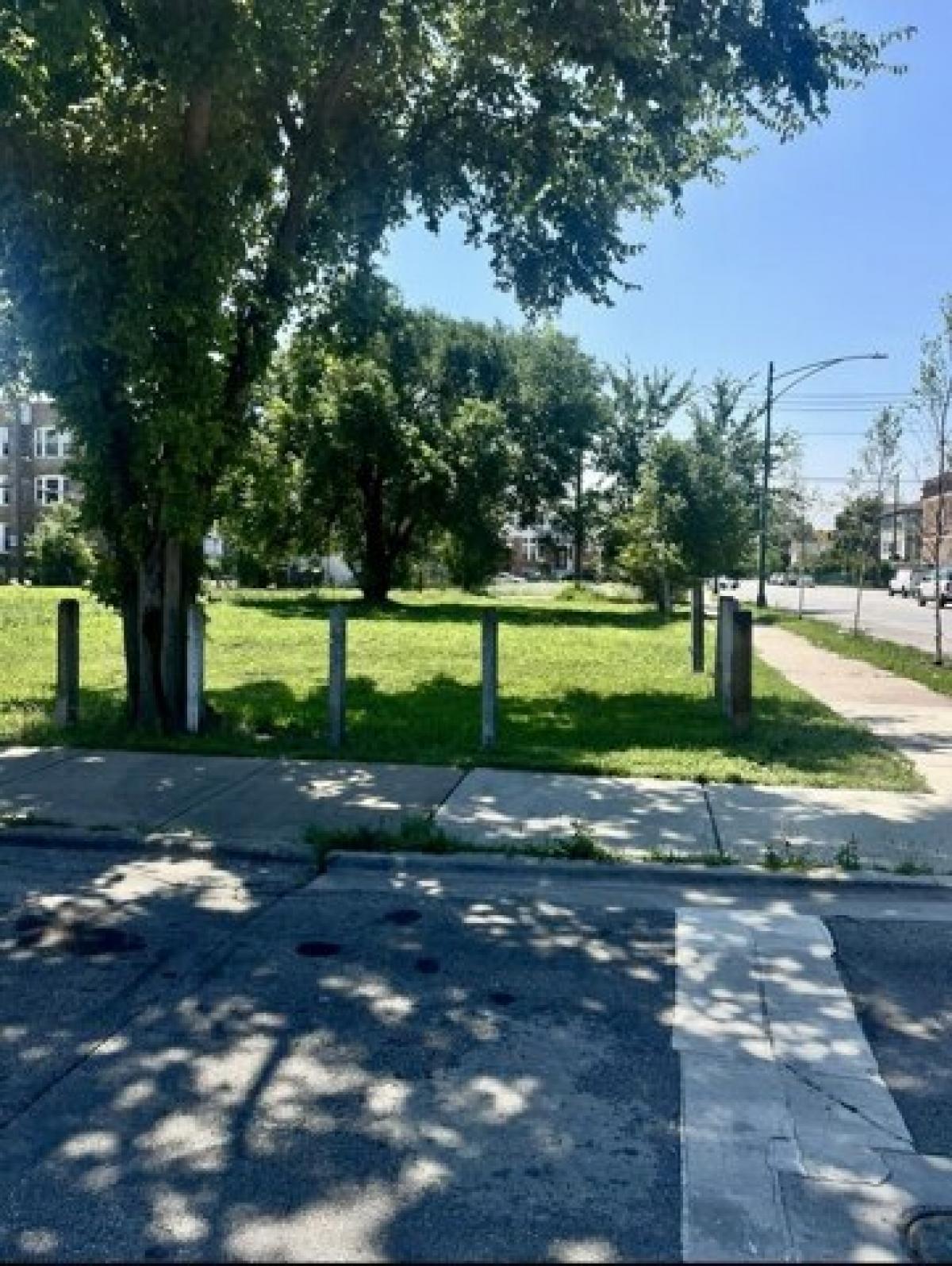 Picture of Residential Land For Sale in Chicago, Illinois, United States