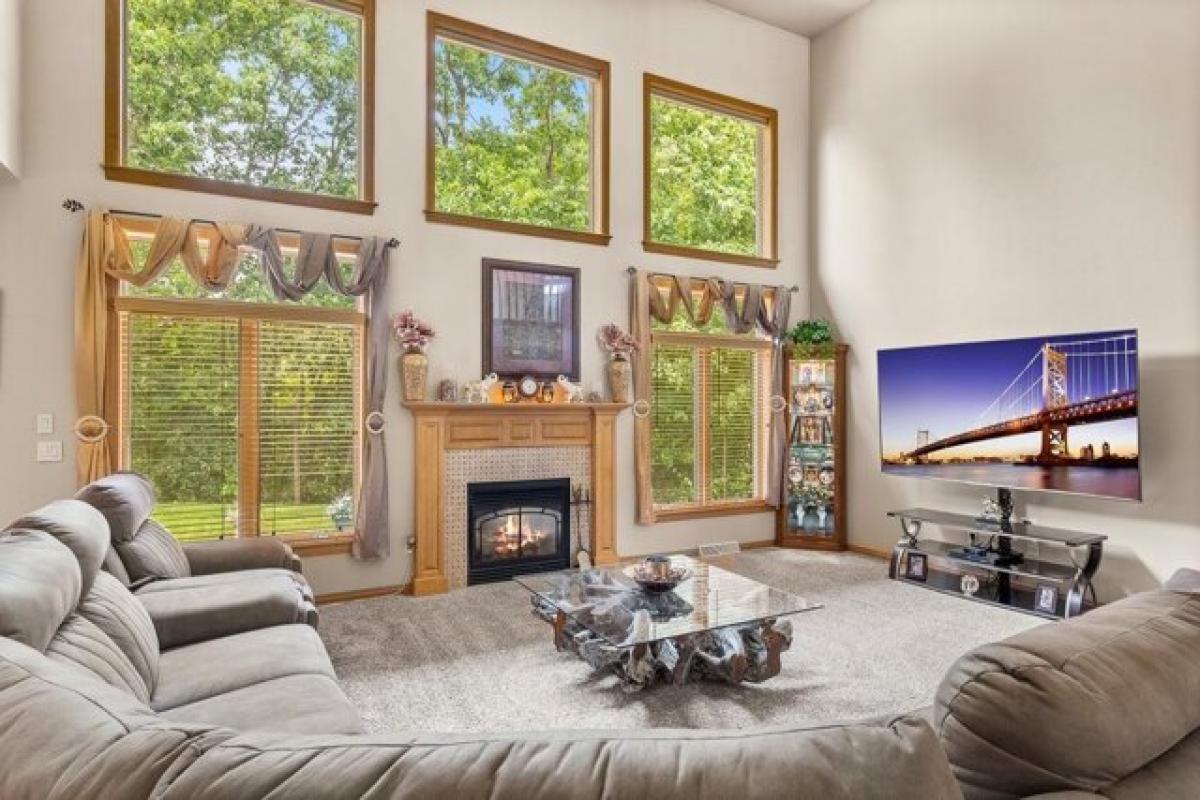 Picture of Home For Sale in Green Bay, Wisconsin, United States