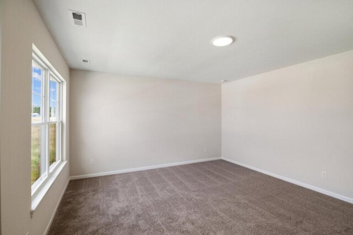 Picture of Home For Sale in Valparaiso, Indiana, United States