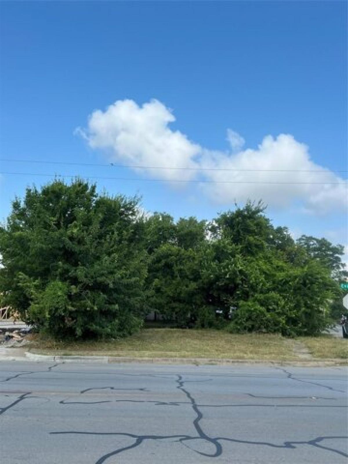 Picture of Residential Land For Sale in Fort Worth, Texas, United States