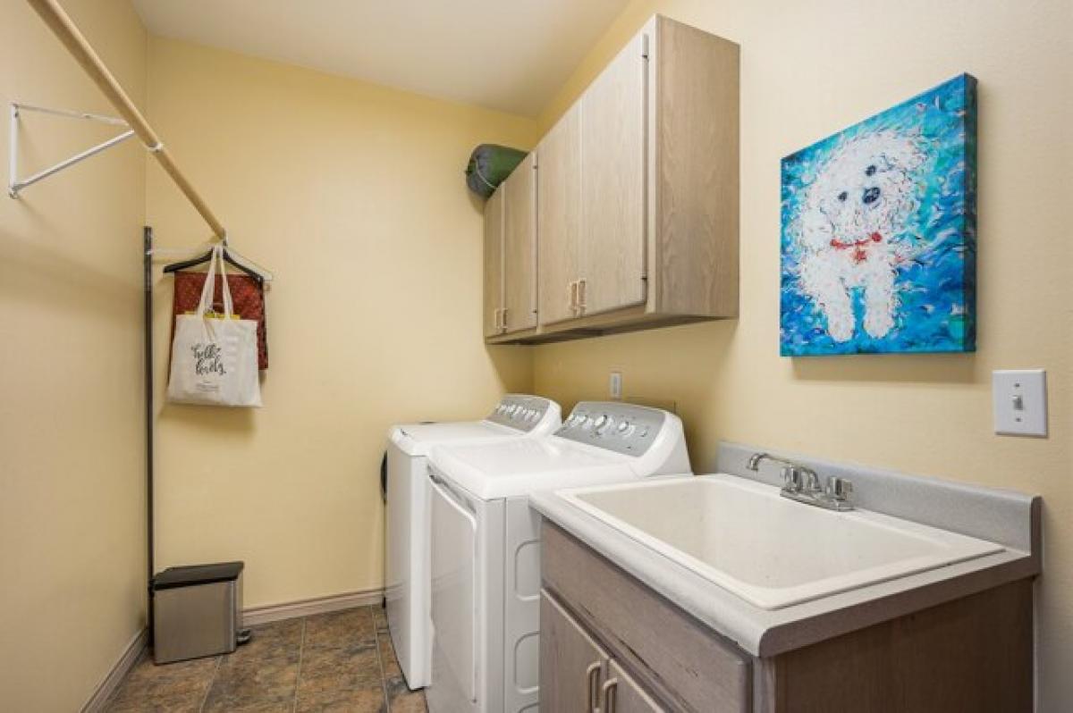 Picture of Home For Sale in Evergreen, Colorado, United States