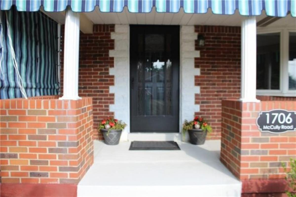 Picture of Home For Sale in Pittsburgh, Pennsylvania, United States