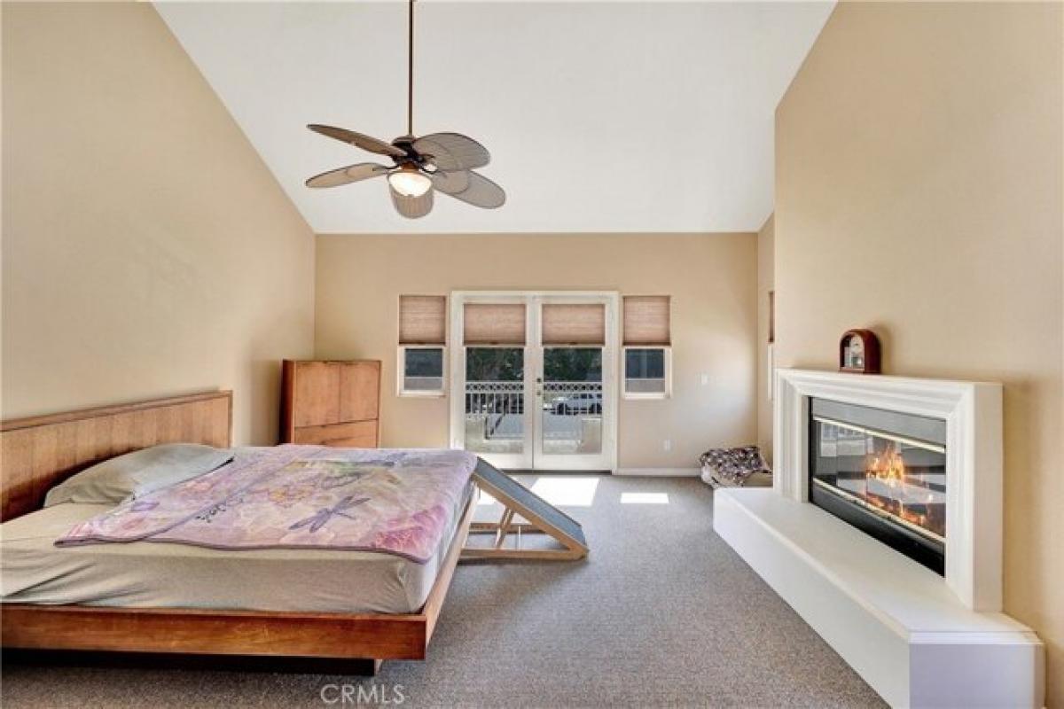 Picture of Home For Sale in Huntington Beach, California, United States