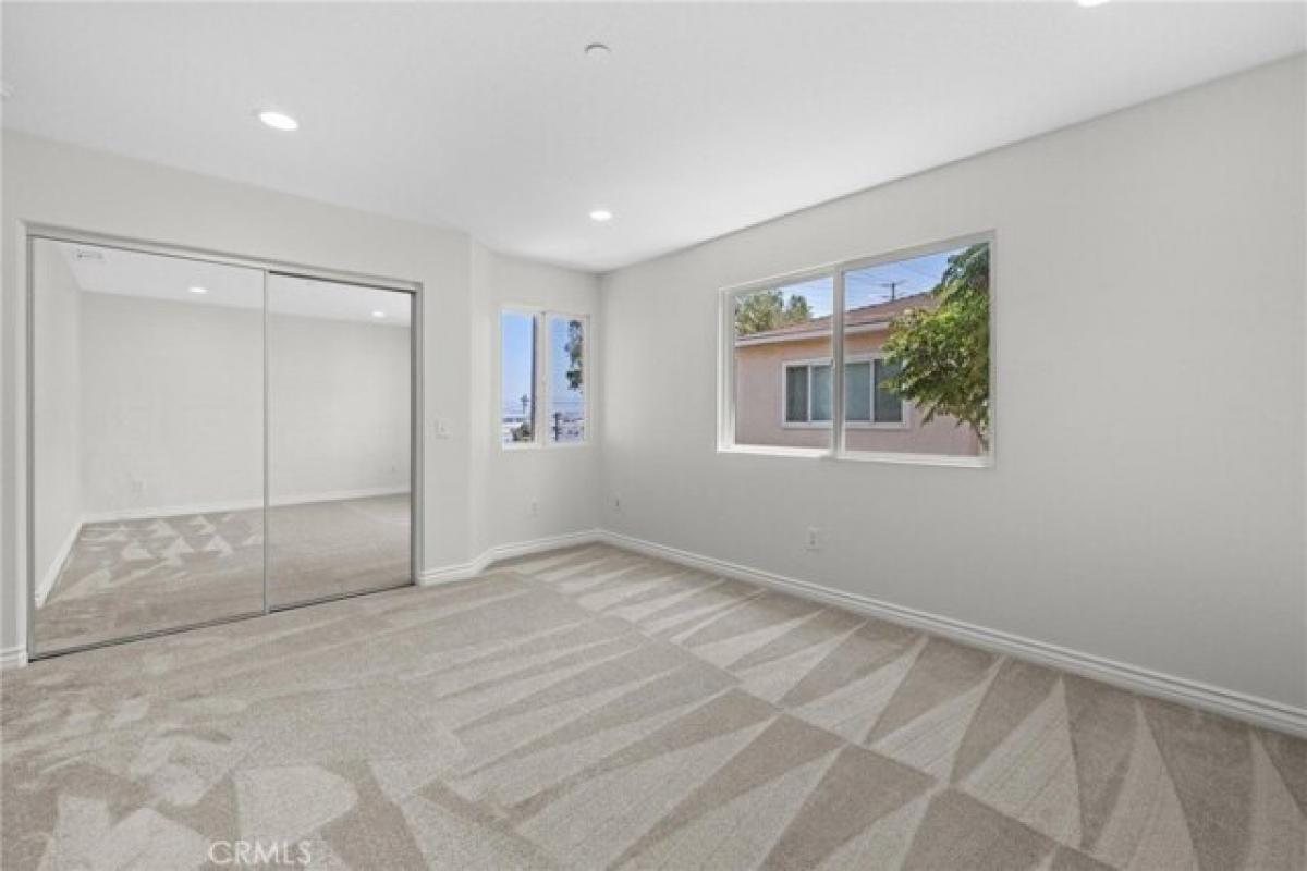 Picture of Home For Sale in El Segundo, California, United States