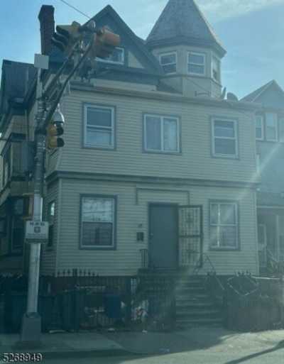 Home For Sale in Newark, New Jersey