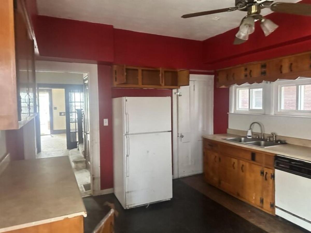 Picture of Home For Sale in Huntington, West Virginia, United States