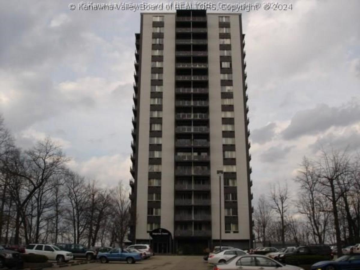 Picture of Home For Sale in Charleston, West Virginia, United States