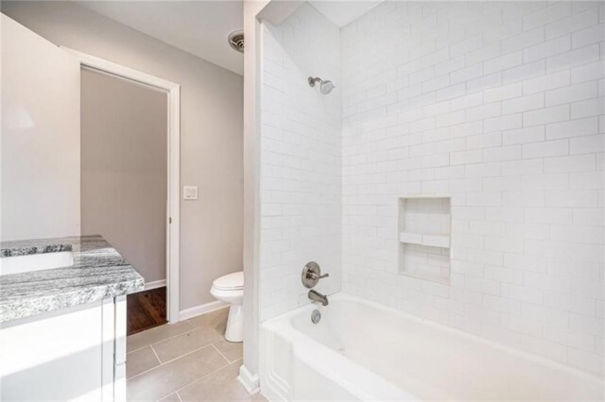 Picture of Home For Sale in Kansas City, Missouri, United States