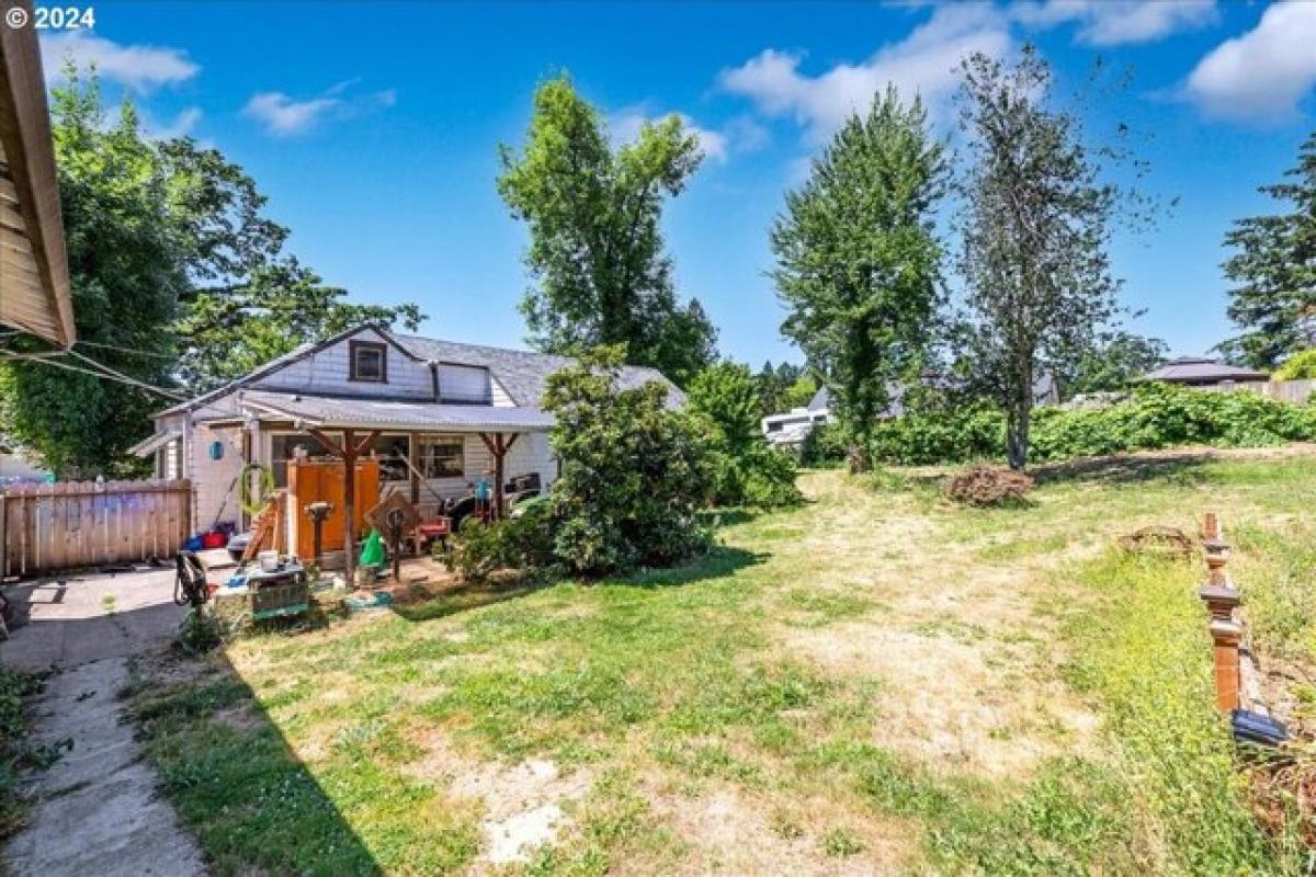 Picture of Home For Sale in Milwaukie, Oregon, United States