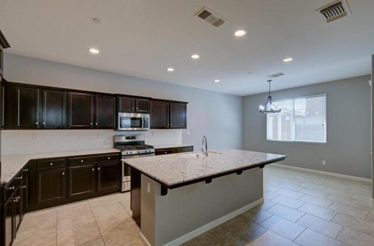 Picture of Home For Sale in Clovis, California, United States