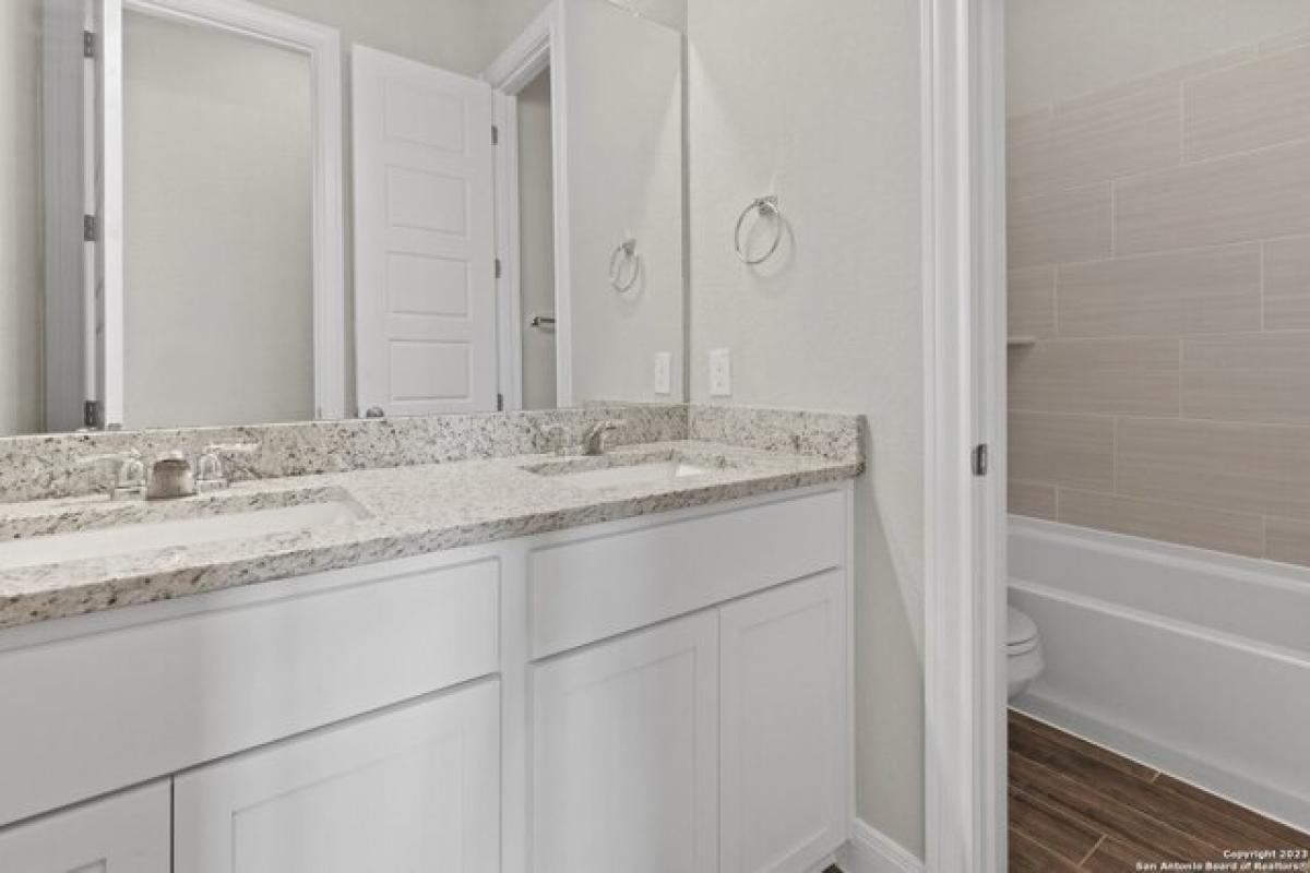 Picture of Home For Sale in Bulverde, Texas, United States