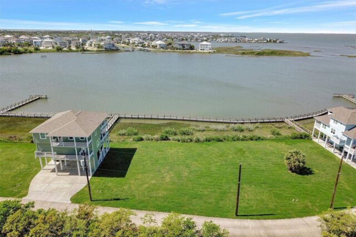 Picture of Residential Land For Sale in Galveston, Texas, United States