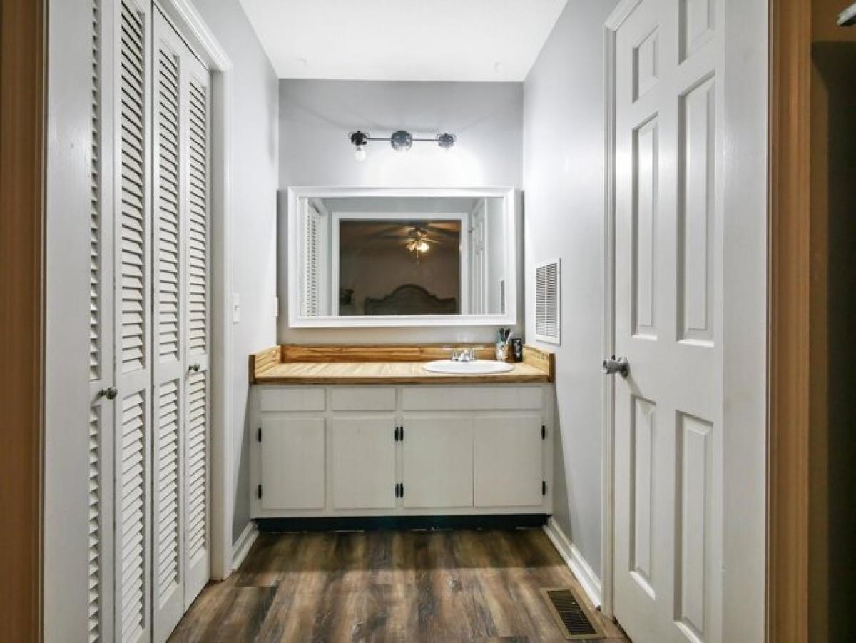 Picture of Home For Sale in Chickamauga, Georgia, United States