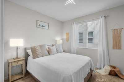 Home For Sale in Valencia, California