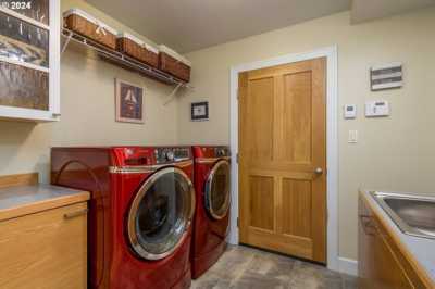 Home For Sale in Lincoln City, Oregon