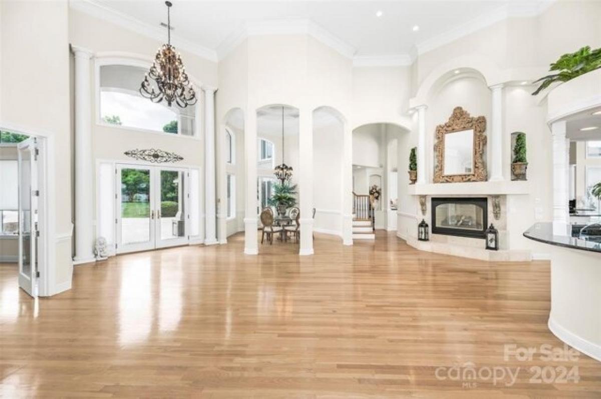 Picture of Home For Sale in Denver, North Carolina, United States