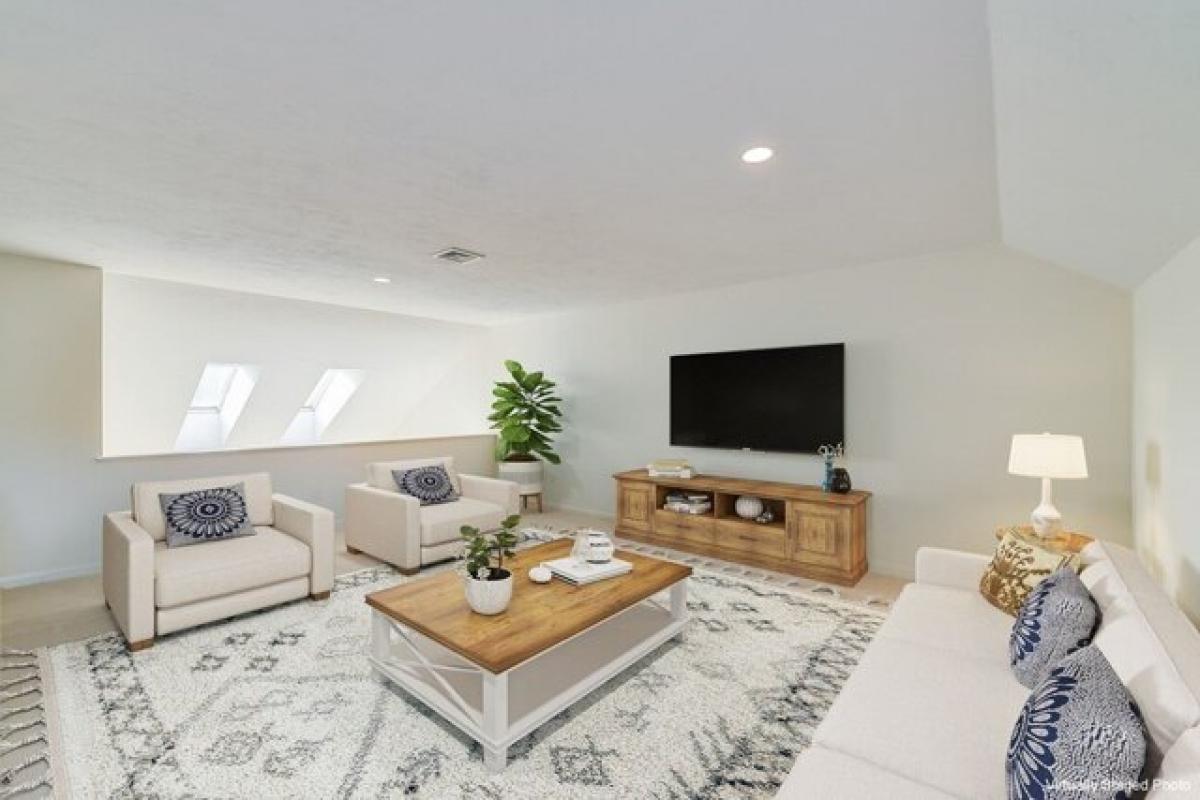 Picture of Home For Sale in Plymouth, Massachusetts, United States