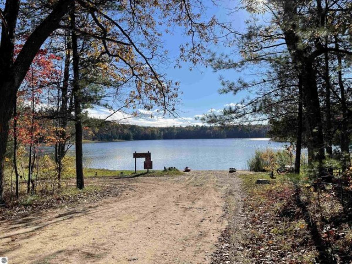 Picture of Residential Land For Sale in Williamsburg, Michigan, United States