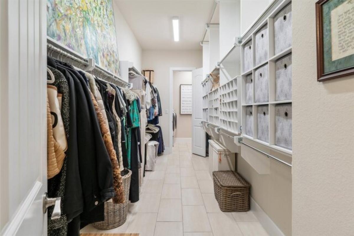 Picture of Home For Sale in Conroe, Texas, United States