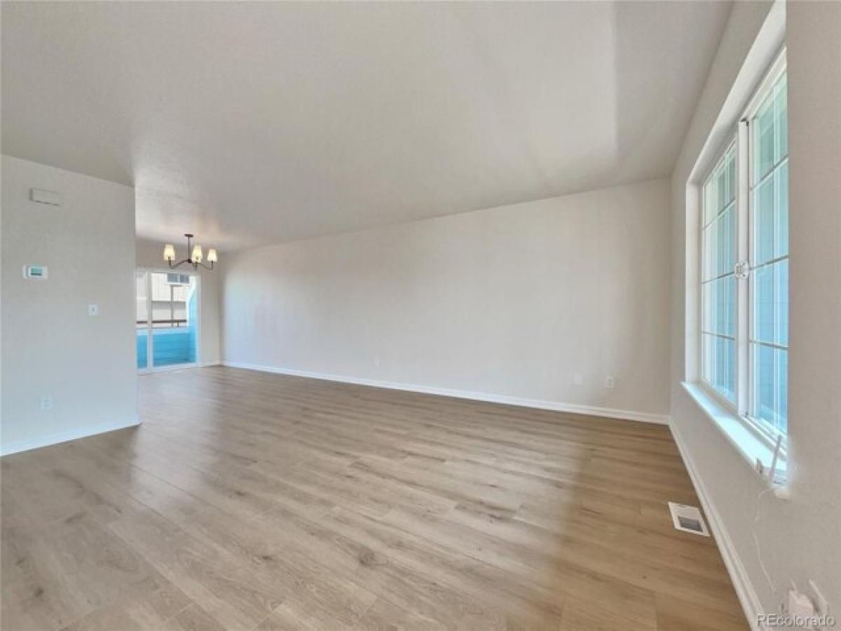 Picture of Home For Sale in Greeley, Colorado, United States