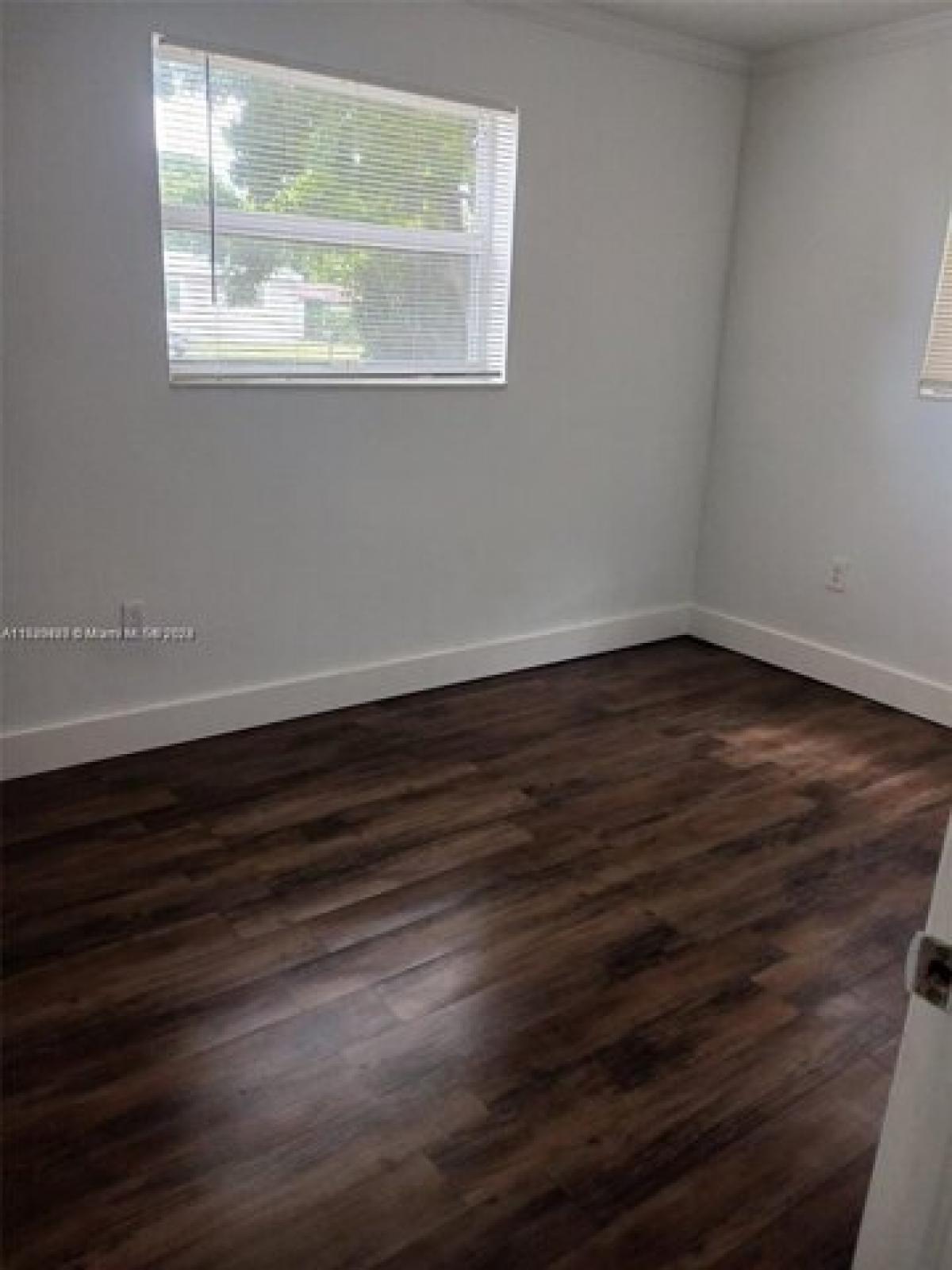 Picture of Home For Sale in Lauderhill, Florida, United States