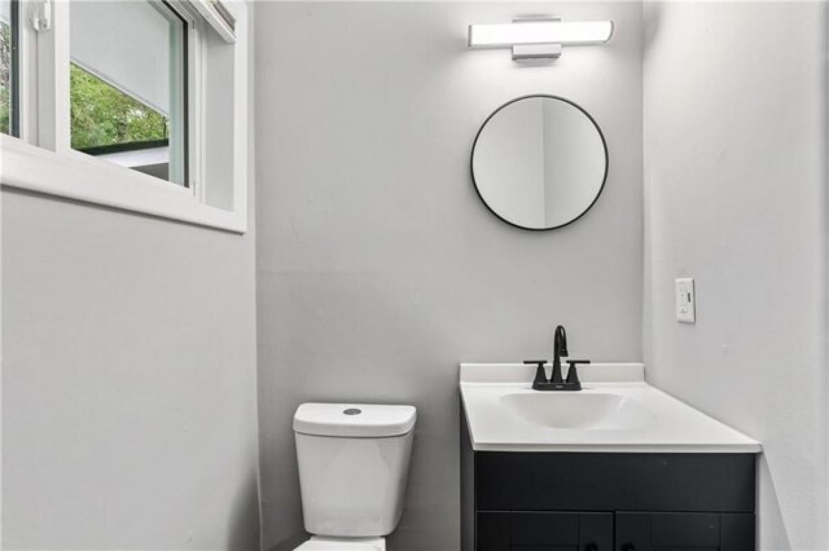 Picture of Home For Sale in Decatur, Georgia, United States