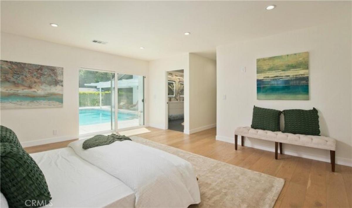 Picture of Home For Sale in Encino, California, United States