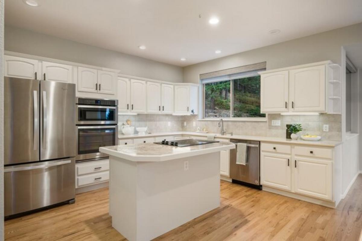 Picture of Home For Sale in Evergreen, Colorado, United States