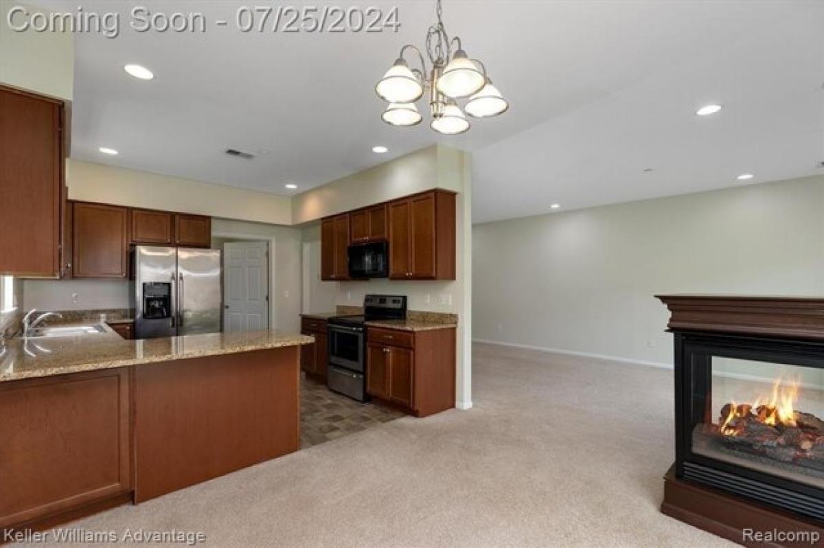 Picture of Home For Sale in Sterling Heights, Michigan, United States