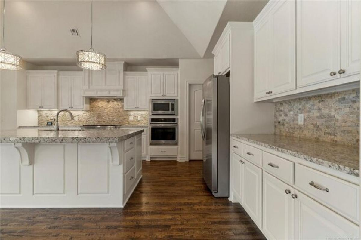 Picture of Home For Sale in Broken Arrow, Oklahoma, United States