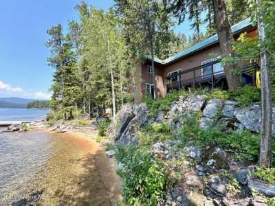 Home For Sale in Coolin, Idaho