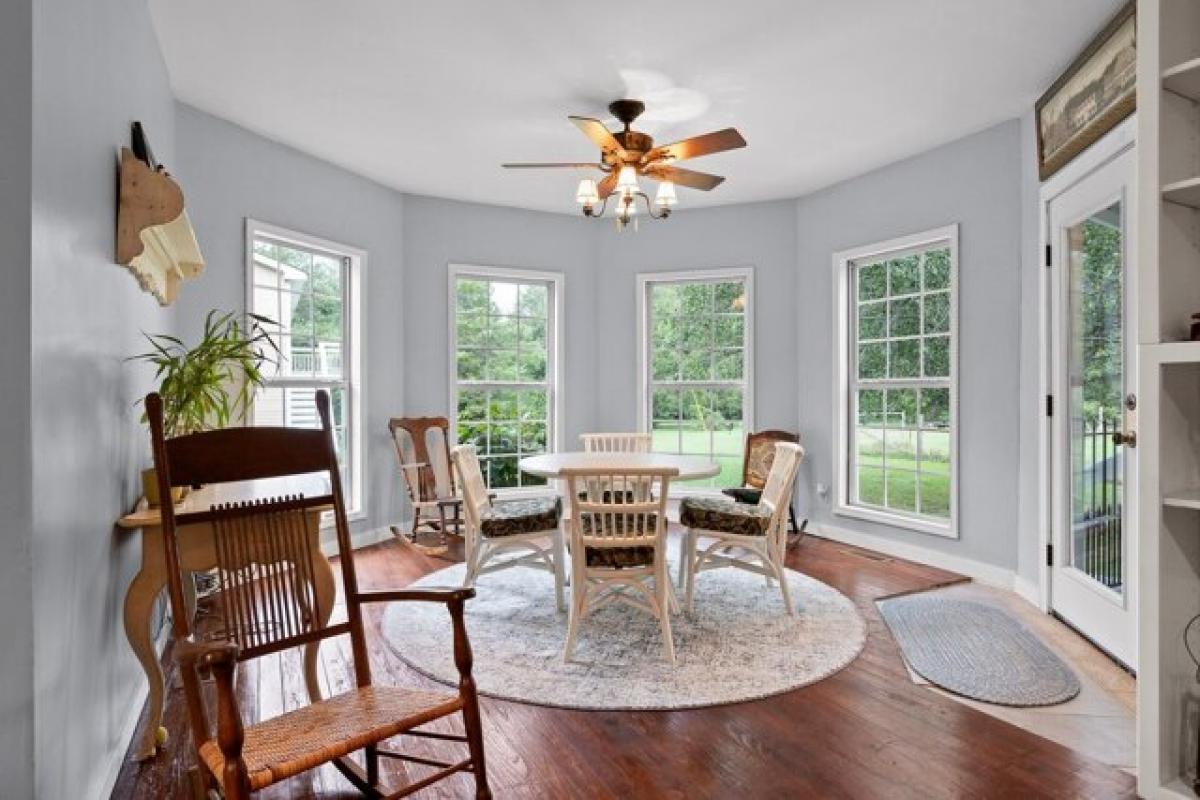 Picture of Home For Sale in Chickamauga, Georgia, United States