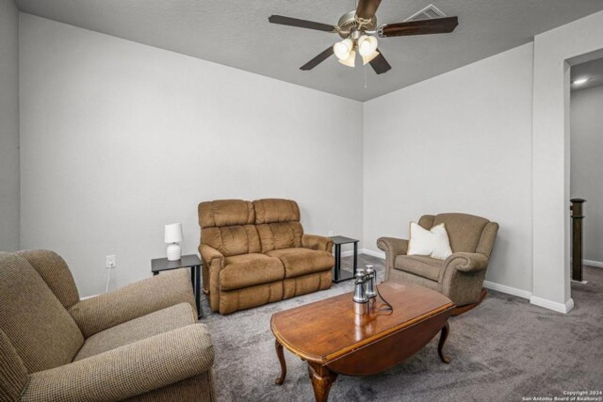 Picture of Home For Sale in New Braunfels, Texas, United States