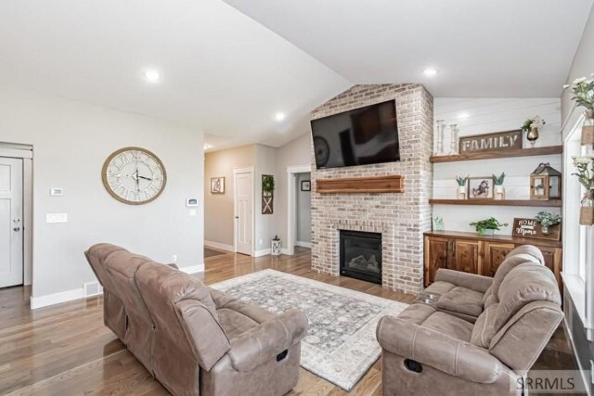 Picture of Home For Sale in Rigby, Idaho, United States