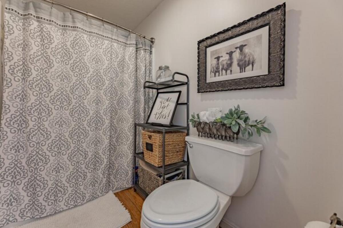 Picture of Home For Sale in Evansville, Indiana, United States