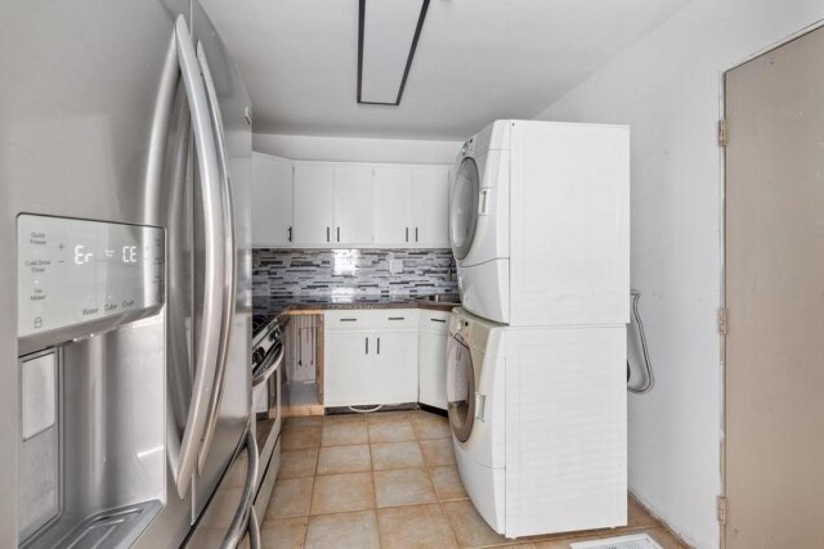 Picture of Home For Sale in Hammond, Indiana, United States