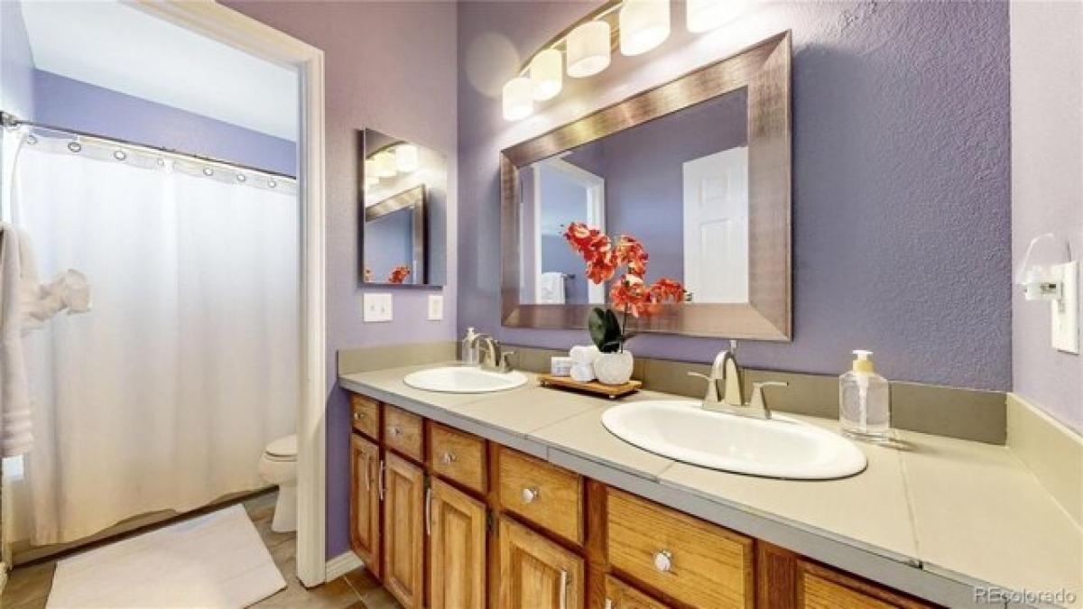 Picture of Home For Sale in Thornton, Colorado, United States