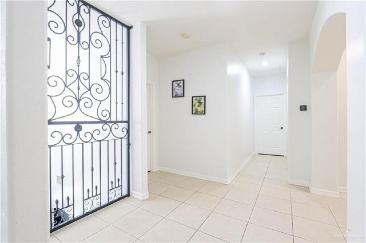 Picture of Home For Sale in McAllen, Texas, United States