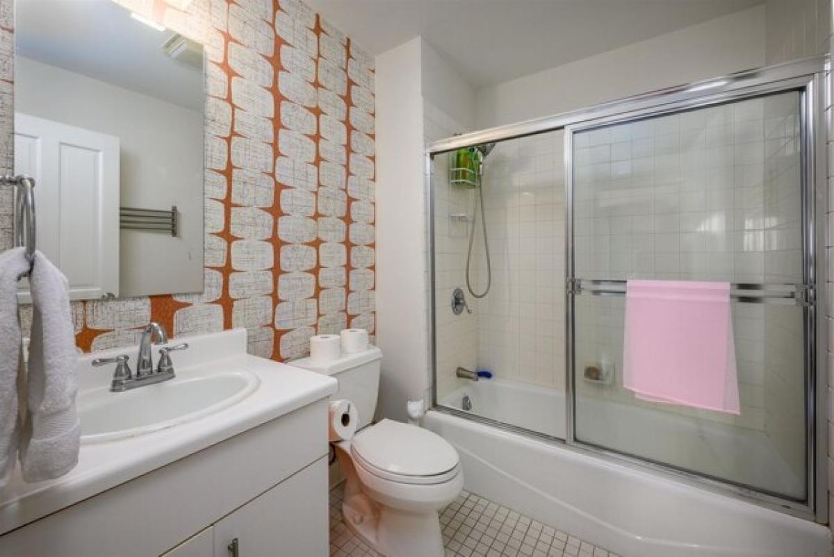 Picture of Home For Sale in Jersey City, New Jersey, United States