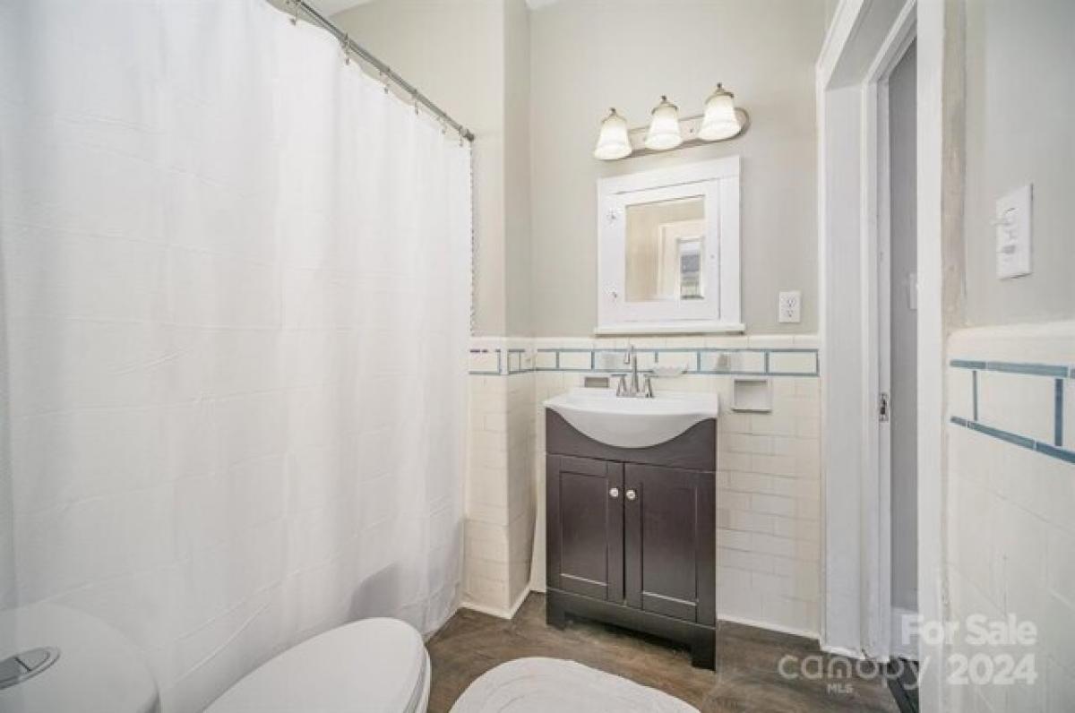 Picture of Home For Sale in Salisbury, North Carolina, United States