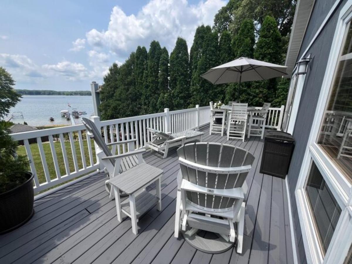 Picture of Home For Sale in La Porte, Indiana, United States