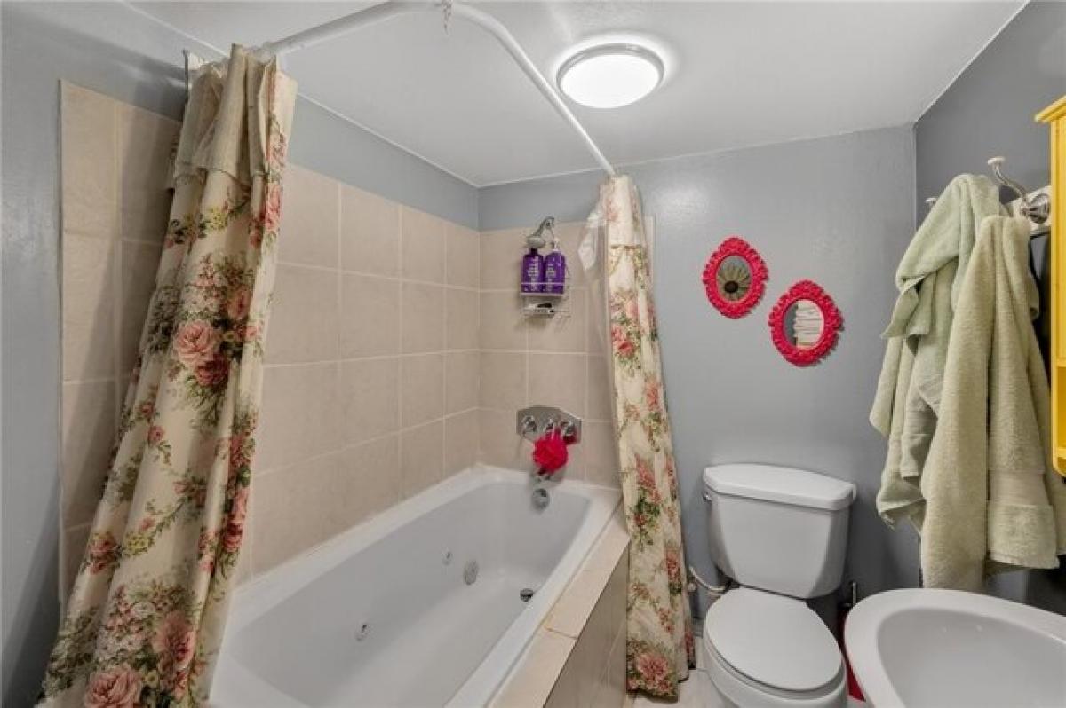 Picture of Home For Sale in Crestline, California, United States