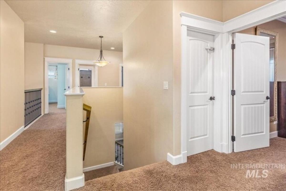 Picture of Home For Sale in Meridian, Idaho, United States