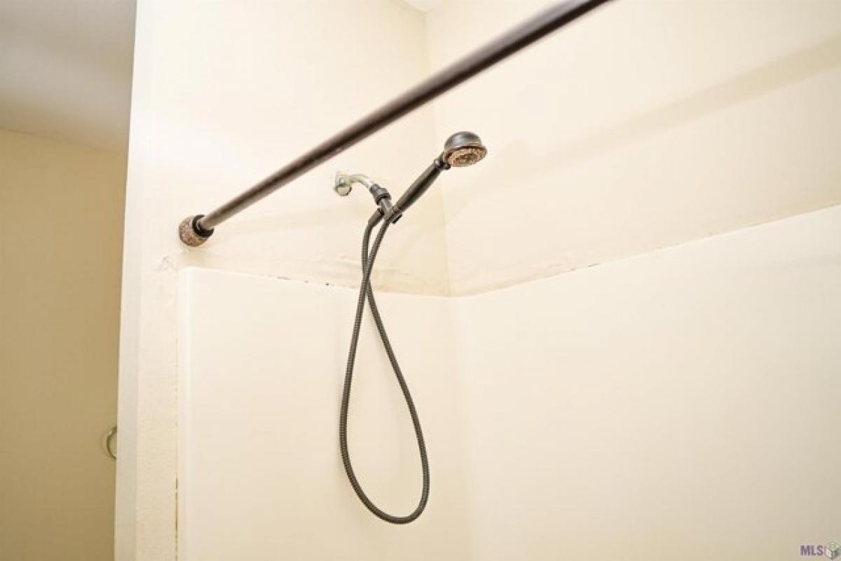 Picture of Home For Sale in Baton Rouge, Louisiana, United States