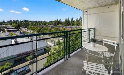 Home For Sale in Bellevue, Washington