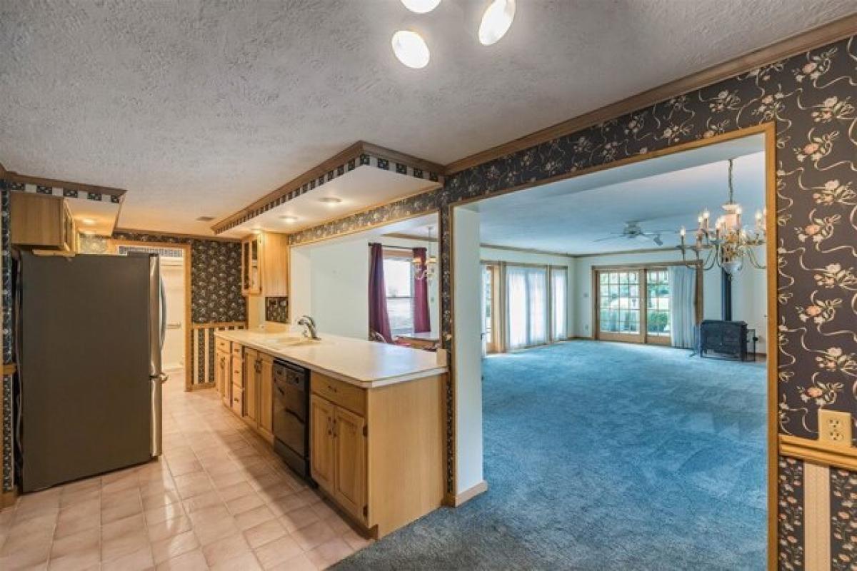 Picture of Home For Sale in Erie, Pennsylvania, United States