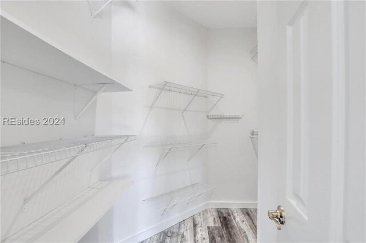 Picture of Home For Sale in Hilton Head Island, South Carolina, United States