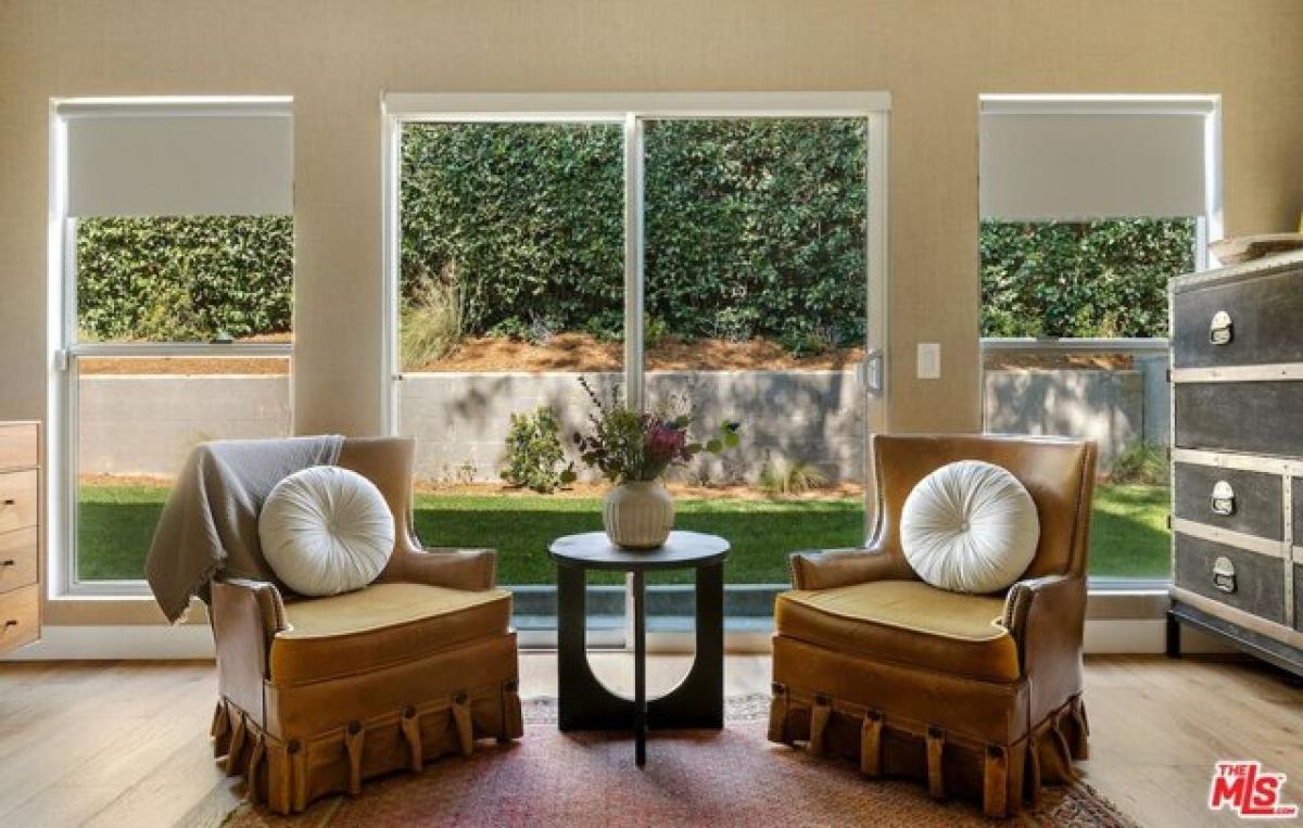 Picture of Home For Sale in Studio City, California, United States